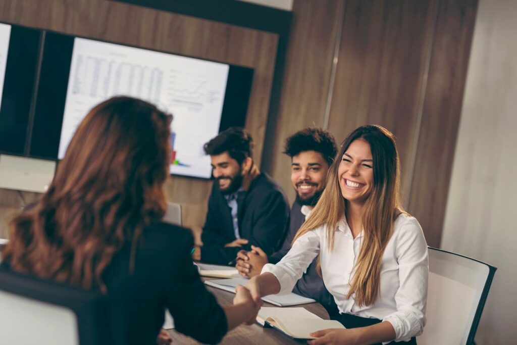 Networking Without the Name Tag: How to Build Authentic Connections in Phoenix’s Thriving Young Professional Scene 